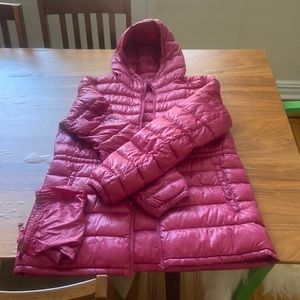 Uniqlo ultra light packable down line line jacket with hood